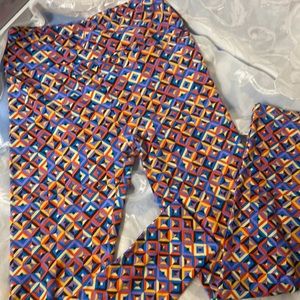 LuLaRoe leggings, geometric pattern, OS-M